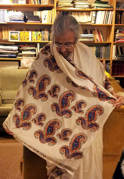 Me wearing Bishnupur sari